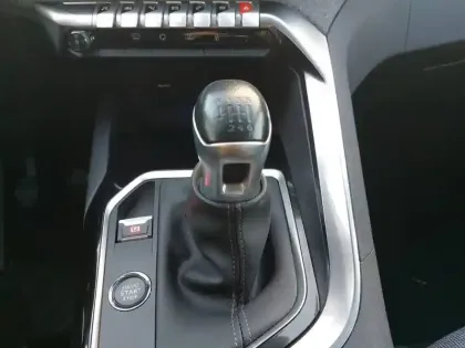 Photo 13 Peugeot 3008  1.5 BlueHDi 130ch S&S BVM6