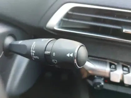 Photo 18 Peugeot 3008  1.5 BlueHDi 130ch S&S BVM6