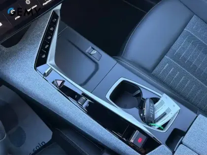 Photo 67 Peugeot 3008  Hybrid 145 e-DCS6