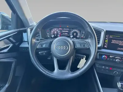 Photo 11 Audi A1  Sportback 25 TFSI 95 ch S tronic 7