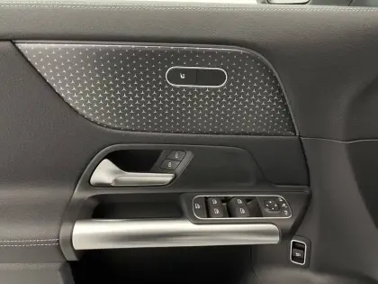 Photo 24 Mercedes EQA  250+