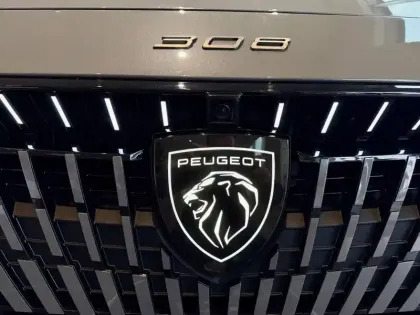Photo 8 Peugeot 308  Hybrid 145 e-DCS6