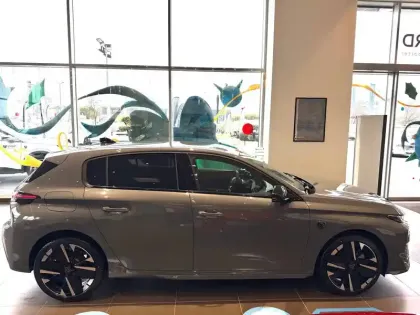 Photo 2 Peugeot 308  Hybrid 145 e-DCS6