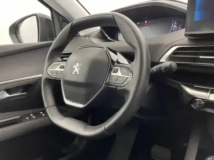 Photo 30 Peugeot 5008  PureTech 130ch S&S EAT8