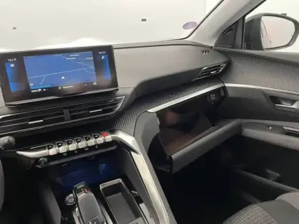 Photo 24 Peugeot 5008  PureTech 130ch S&S EAT8