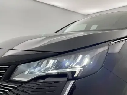 Photo 33 Peugeot 5008  PureTech 130ch S&S EAT8