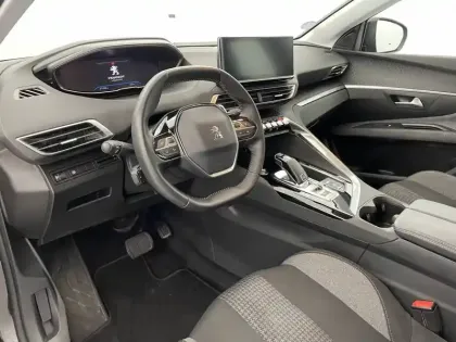 Photo 31 Peugeot 5008  PureTech 130ch S&S EAT8