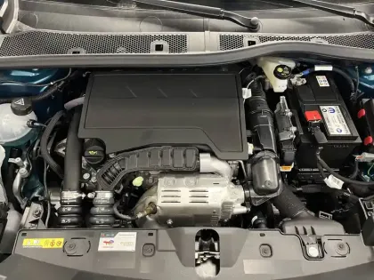 Photo 41 Peugeot 2008  100 S&S BVM6