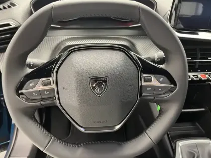 Photo 24 Peugeot 2008  100 S&S BVM6