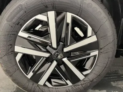 Photo 10 Peugeot 2008  100 S&S BVM6