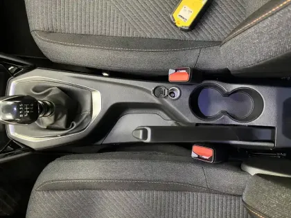 Photo 30 Peugeot 2008  100 S&S BVM6