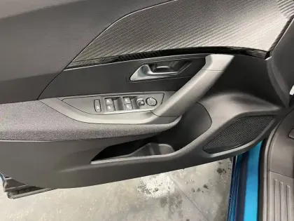 Photo 21 Peugeot 2008  100 S&S BVM6