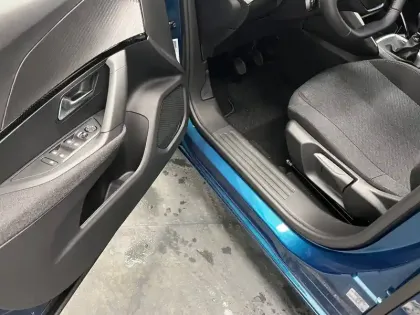 Photo 20 Peugeot 2008  100 S&S BVM6