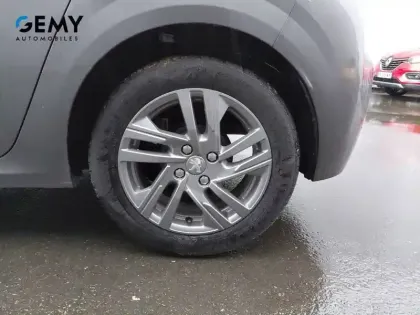 Photo 10 Peugeot 208  PureTech 100 S&S BVM6