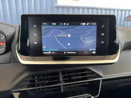 Photo 13 Peugeot 2008  PureTech 130 S&S EAT8