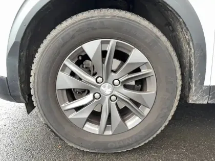 Photo 18 Peugeot 2008  PureTech 130 S&S EAT8