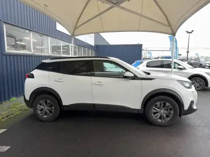 Photo 3 Peugeot 2008  PureTech 130 S&S EAT8