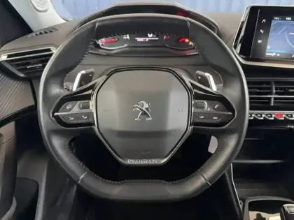 Photo 15 Peugeot 2008  PureTech 130 S&S EAT8