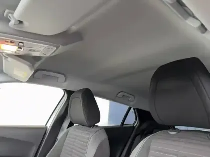 Photo 17 Peugeot 2008  PureTech 130 S&S EAT8