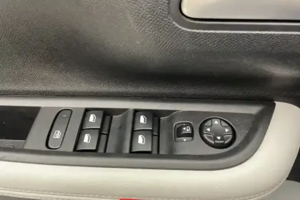 Photo 19 Citroën C3  Turbo 100 ch BVM6