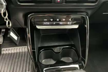 Photo 16 Citroën C3  Turbo 100 ch BVM6