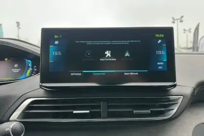 Photo 18 Peugeot 3008  Hybrid 225 e-EAT8