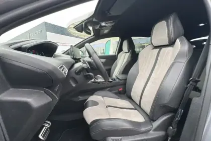 Photo 8 Peugeot 3008  Hybrid 225 e-EAT8