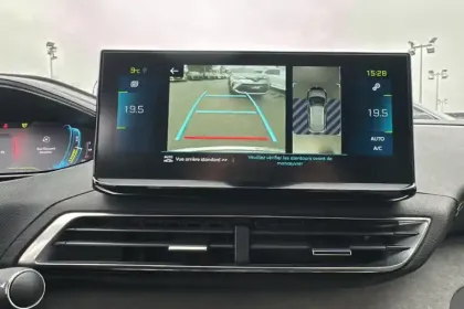 Photo 28 Peugeot 3008  Hybrid 225 e-EAT8