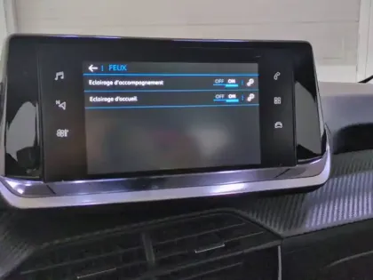 Photo 22 Peugeot 208  BLUEHDI 100 S&S BVM6