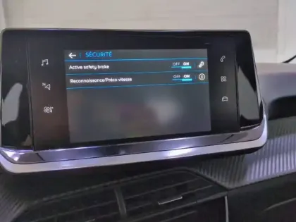 Photo 21 Peugeot 208  BLUEHDI 100 S&S BVM6