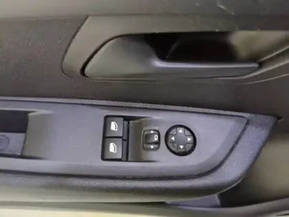 Photo 30 Peugeot 208  BLUEHDI 100 S&S BVM6