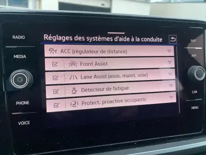 Photo 20 Volkswagen T-roc  1.0 TSI 110 Start/Stop BVM6