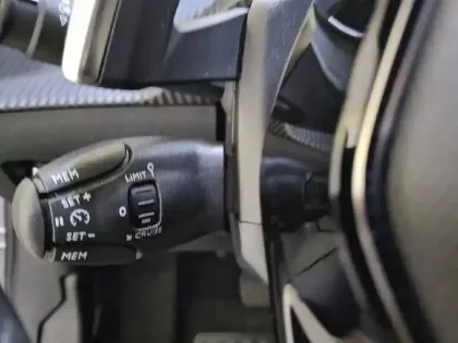 Photo 26 Peugeot 2008  Hybrid 136 e-DCS6