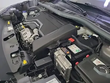 Photo 14 Peugeot 2008  Hybrid 136 e-DCS6