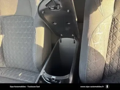 Photo 24 Toyota C-HR  Hybride 2.0L