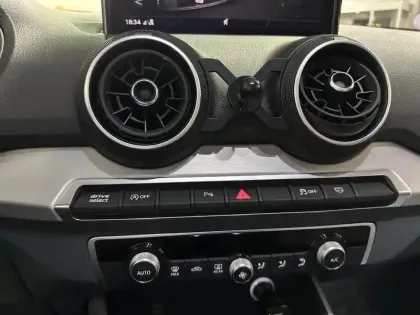 Photo 11 Audi Q2  40 TFSI 190 S tronic 7 Quattro