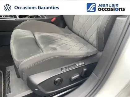 Photo 24 Volkswagen Golf  1.5 eTSI OPF 150 DSG7