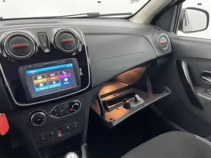 Photo 24 Dacia Sandero  Blue dCi 95