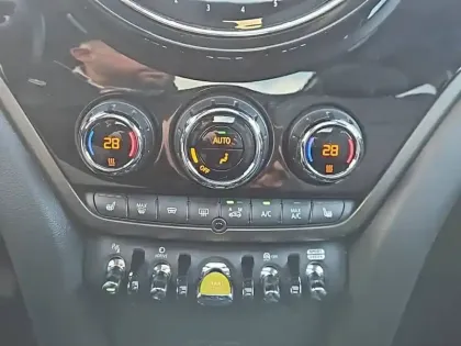 Photo 23 Mini Mini Countryman 125 - 95 ch ALL4 BVA6