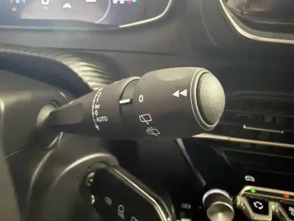 Photo 19 Peugeot 208  100 S&S BVM6