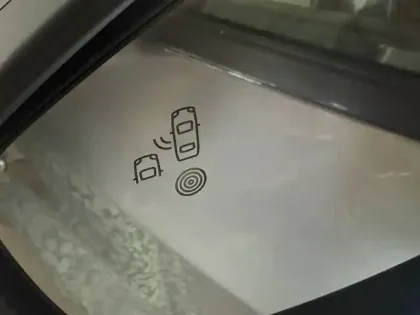 Photo 31 Peugeot 208  100 S&S BVM6