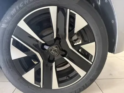 Photo 5 Peugeot 208  100 S&S BVM6