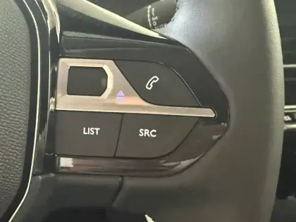 Photo 16 Peugeot 208  100 S&S BVM6