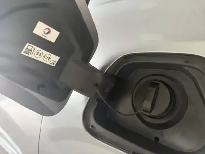 Photo 10 Peugeot 208  100 S&S BVM6