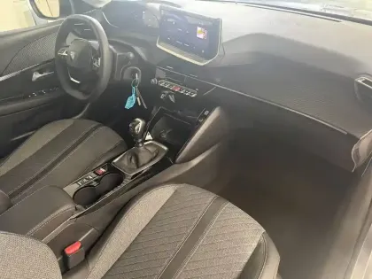 Photo 27 Peugeot 208  100 S&S BVM6