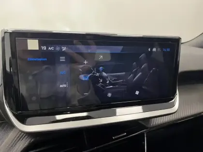 Photo 36 Peugeot 2008  Hybrid 145 e-DCS6