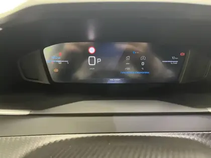 Photo 26 Peugeot 2008  Hybrid 145 e-DCS6