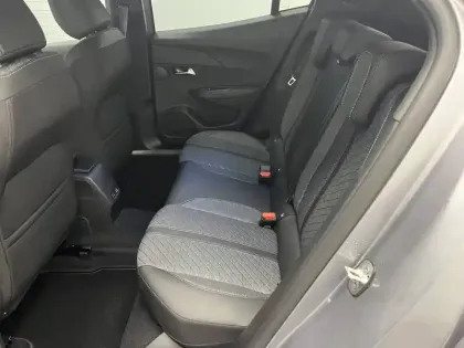 Photo 19 Peugeot 2008  Hybrid 145 e-DCS6