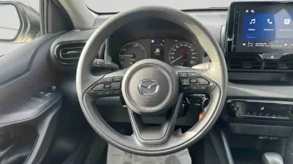 Photo 12 Mazda Mazda2  Hybrid 1.5L CVT 116 ch