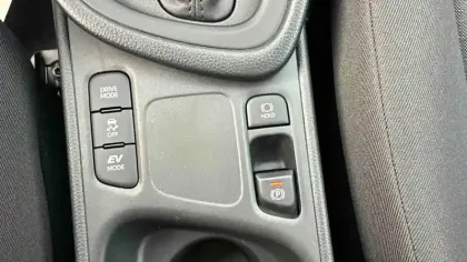 Photo 50 Mazda Mazda2  Hybrid 1.5L CVT 116 ch